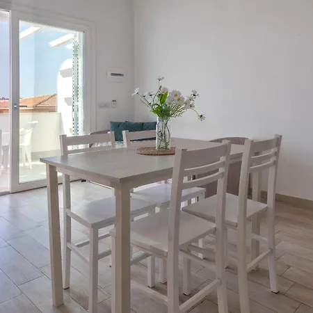 Apartment First Of Loft Isola Rossa